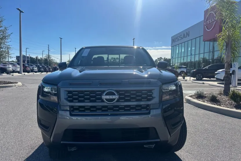 2026 Nissan Frontier SV photo 1