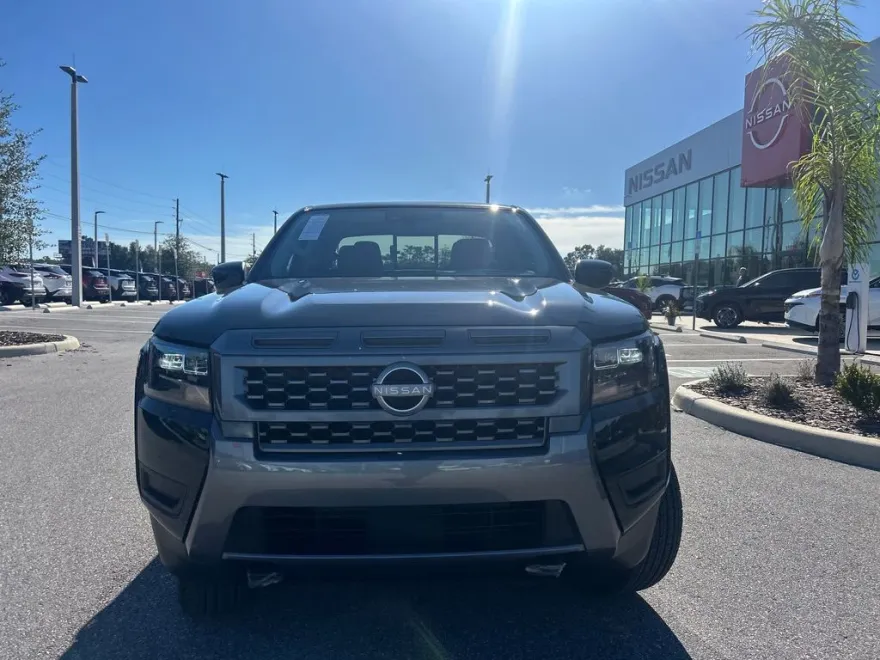 2026 Nissan Frontier SV photo 1