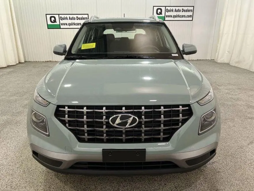 2026 Hyundai Venue SEL photo 1