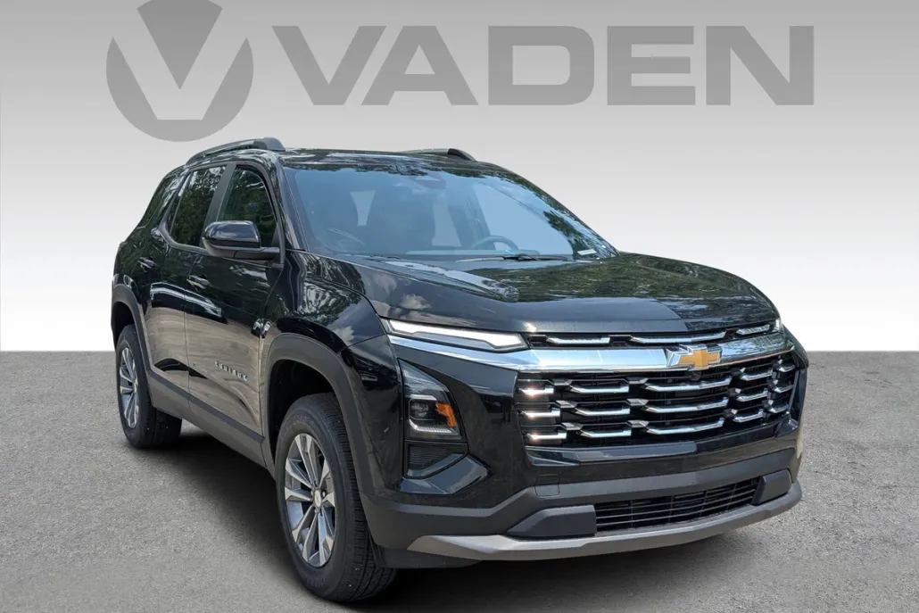 2025 Chevrolet Equinox LT photo 1