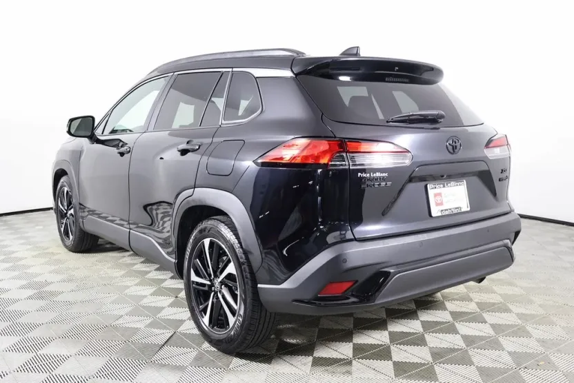 2024 Toyota Corolla Cross Hybrid XSE photo 1
