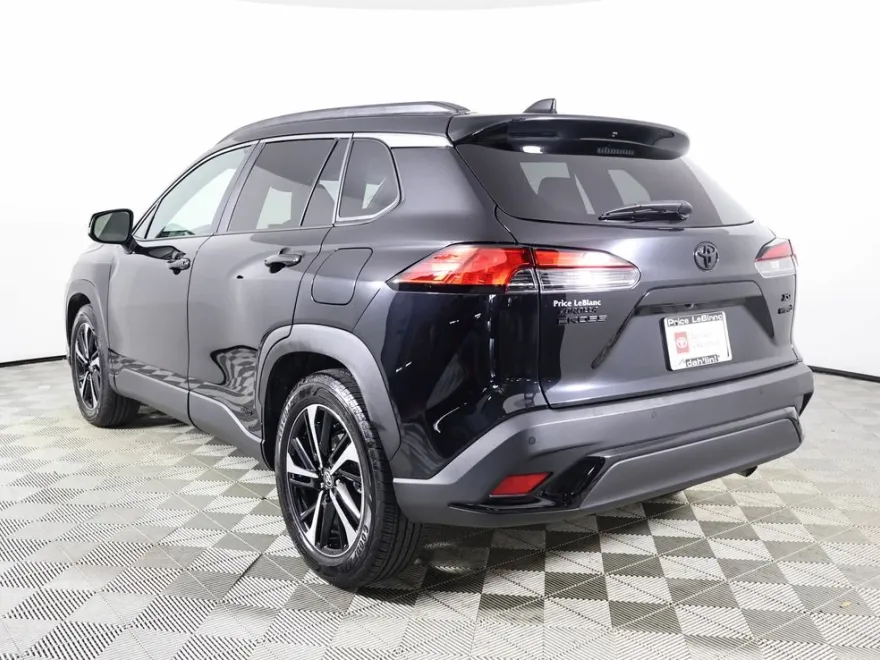 2024 Toyota Corolla Cross Hybrid XSE photo 1