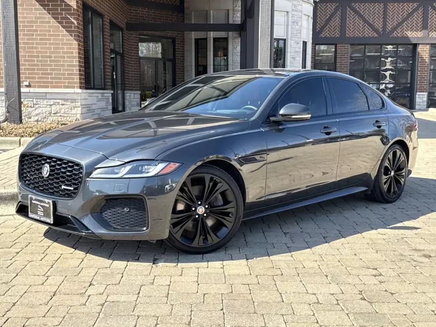 2022 Jaguar XF R-Dynamic SE photo 1
