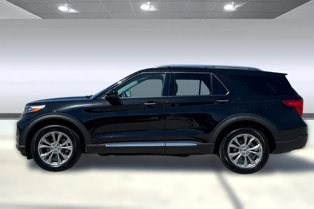 2024 Ford Explorer Limited photo 1