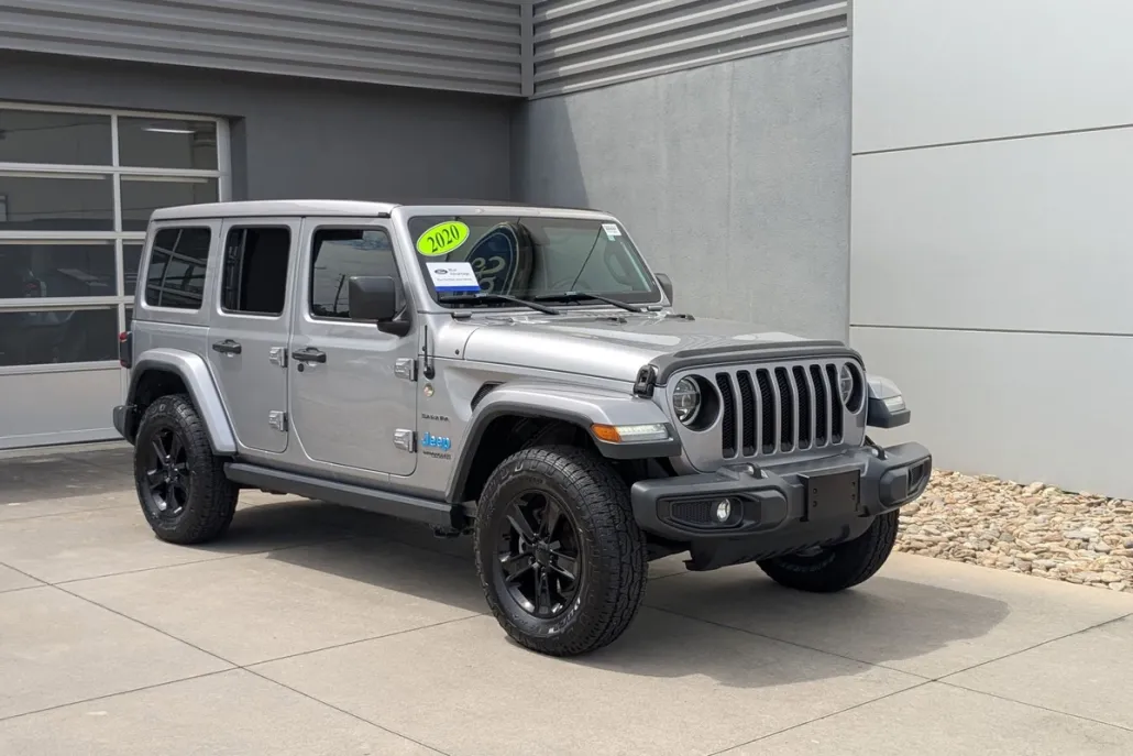 2020 Jeep Wrangler Unlimited Sahara photo 1