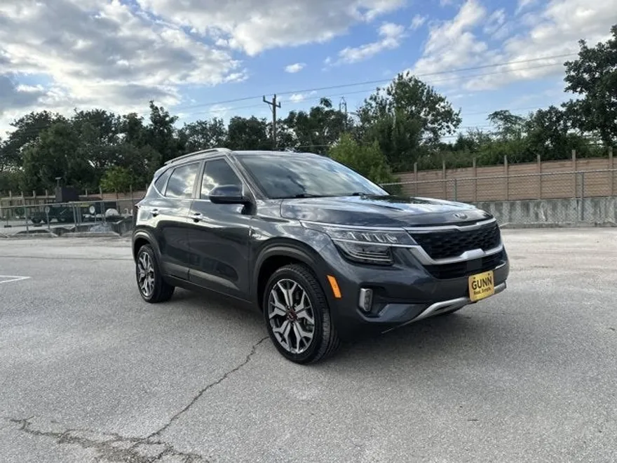 2021 Kia Seltos SX photo 1