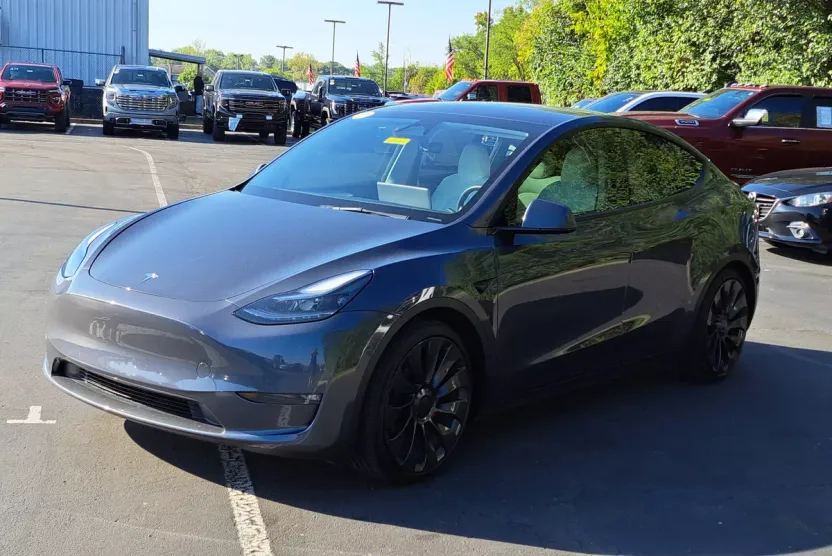 2023 Tesla Model Y Performance photo 1