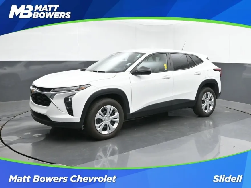 2025 Chevrolet Trax LS photo 1