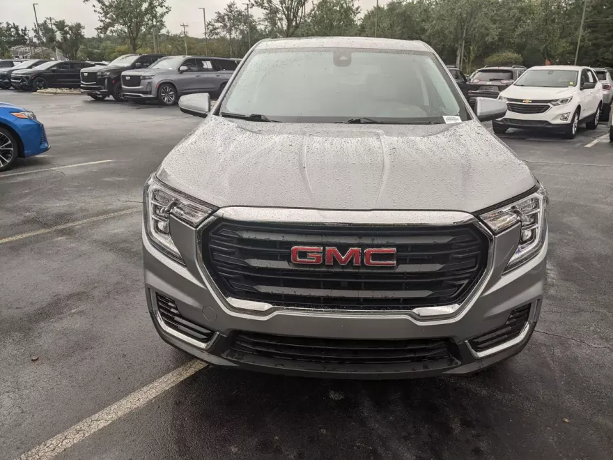 2024 Gmc Terrain SLE photo 1