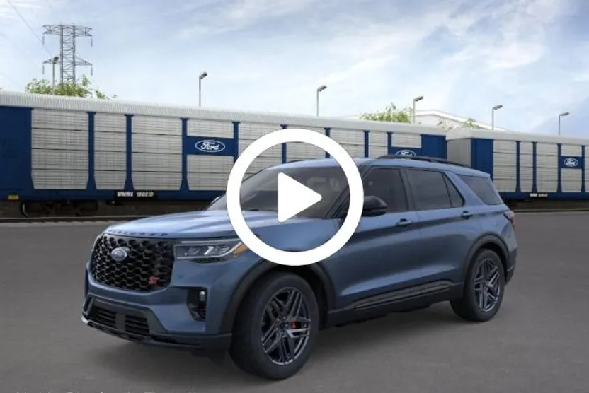 2025 Ford Explorer ST photo 1