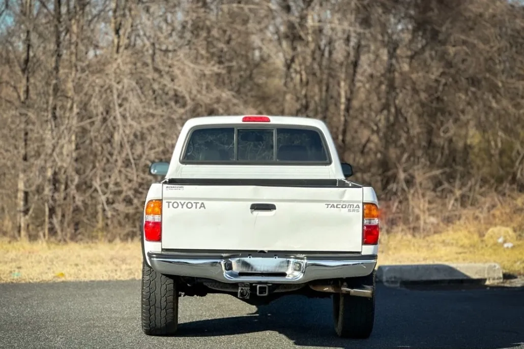 2004 Toyota Tacoma SR5 photo 1
