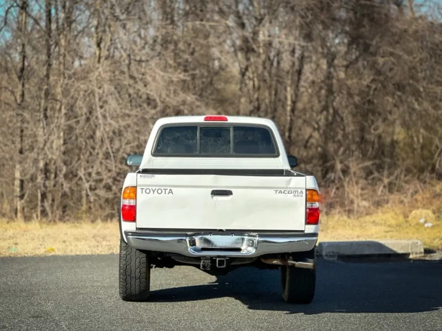 2004 Toyota Tacoma SR5 photo 1