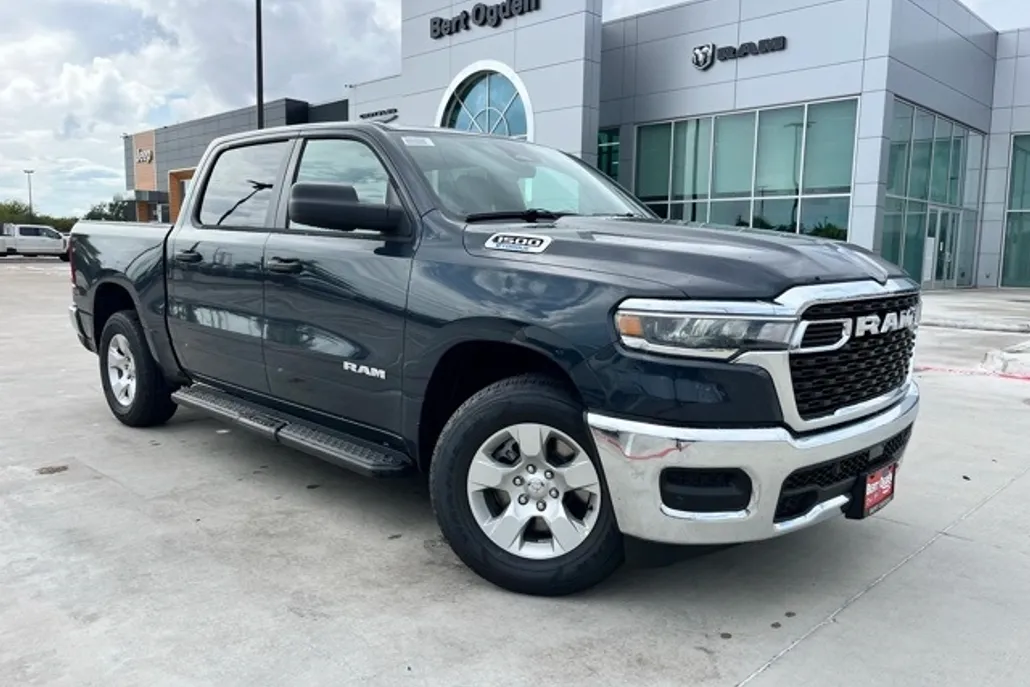 2025 Ram 1500 Tradesman photo 1