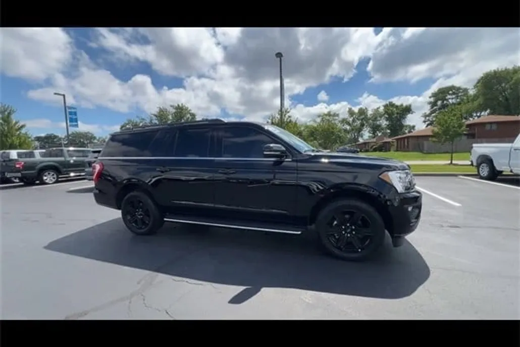 2021 Ford Expedition XLT MAX photo 1