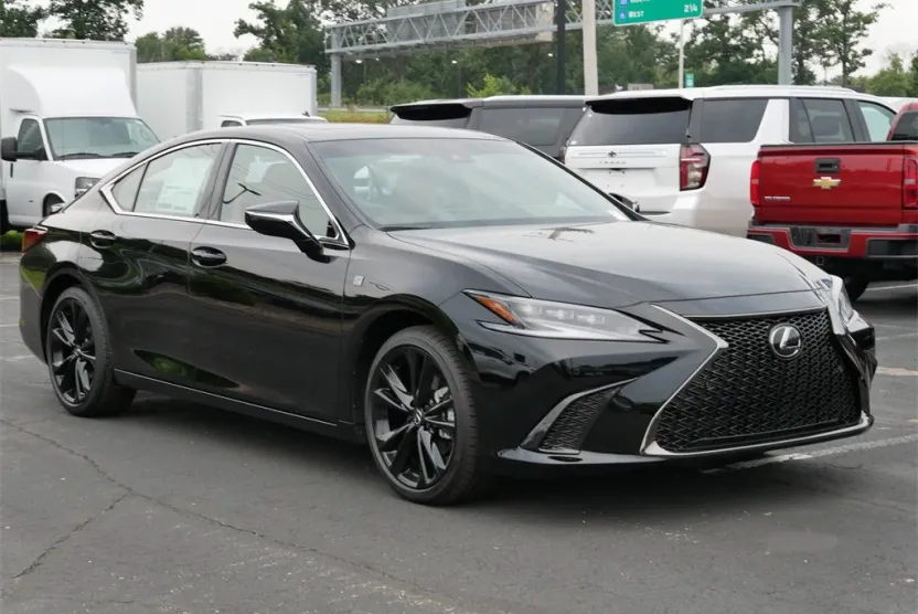 2025 Lexus ES 300h F SPORT Design photo 1