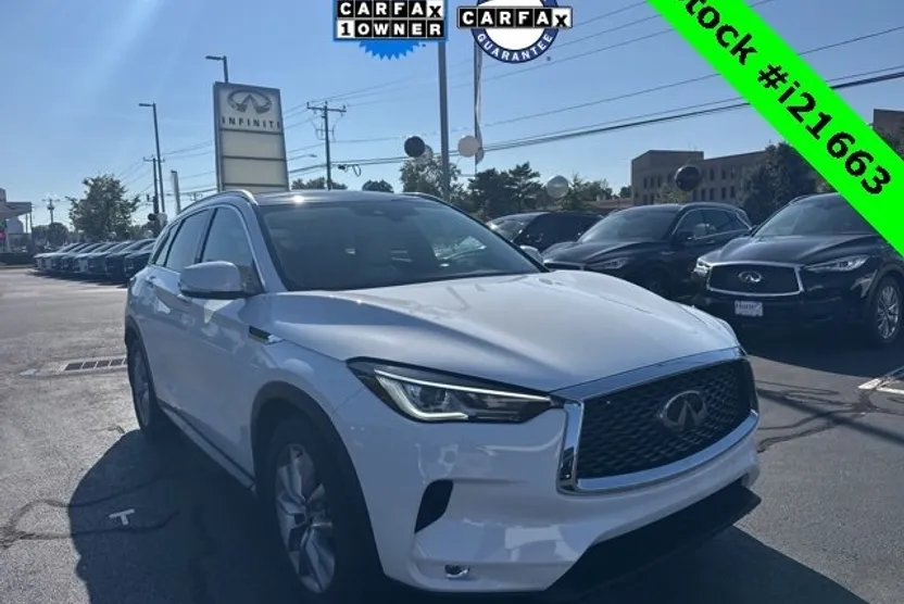 2022 Infiniti QX50 Luxe photo 1