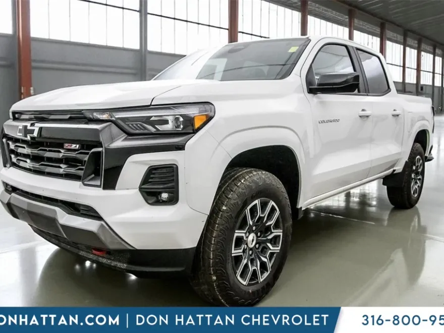 2025 Chevrolet Colorado Z71 photo 1