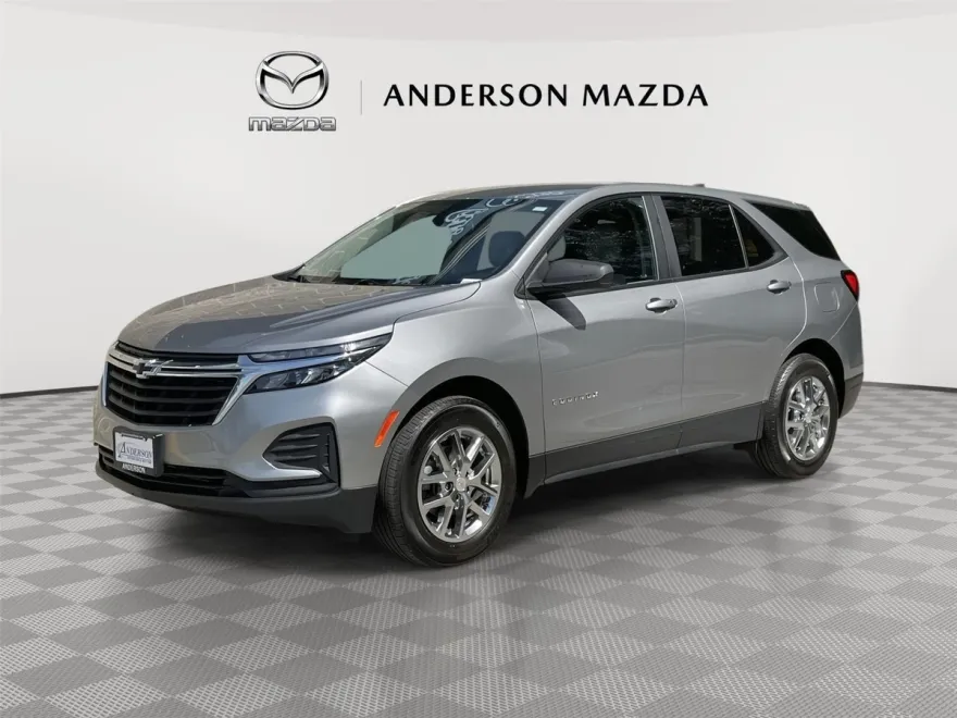 2023 Chevrolet Equinox LS photo 1