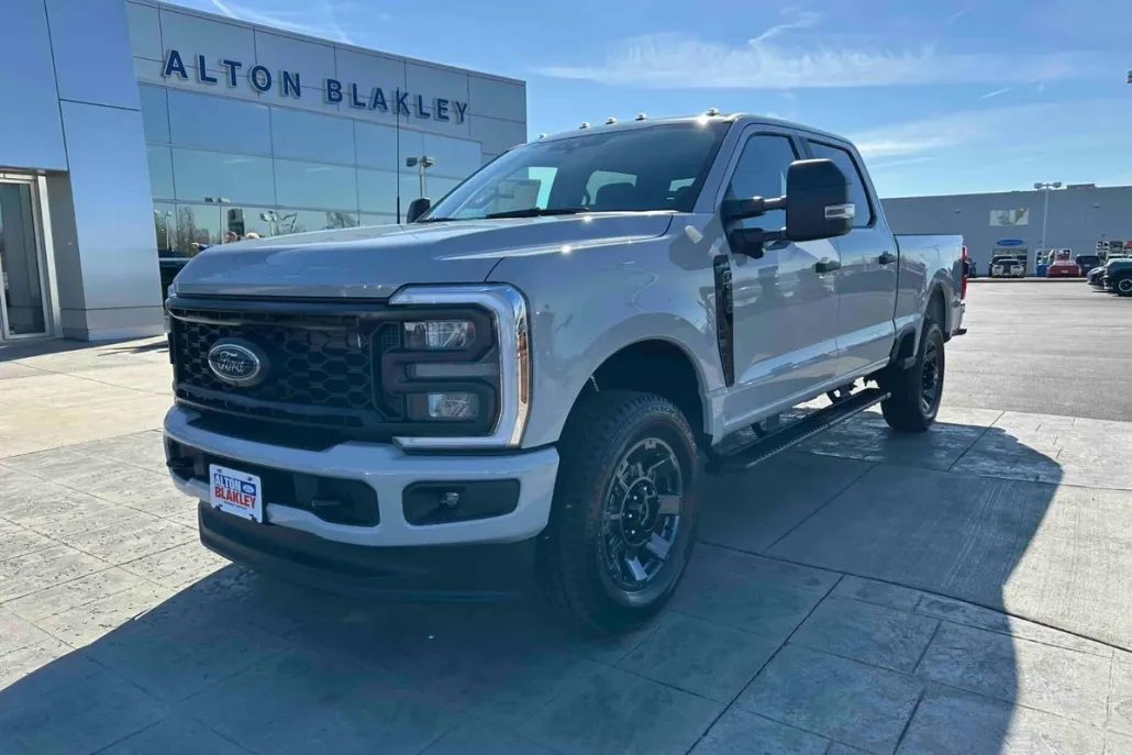 2025 Ford F-350 XL photo 1