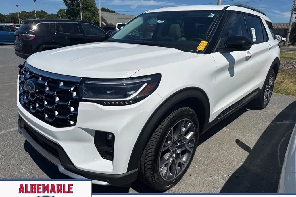 2025 Ford Explorer Platinum photo 1