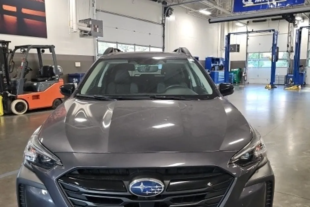 2024 Subaru Outback Onyx Edition XT photo 1