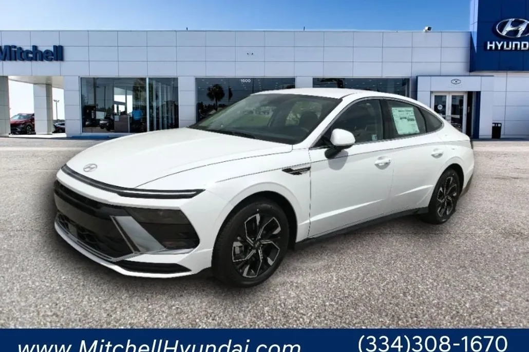 2025 Hyundai Sonata SEL photo 1