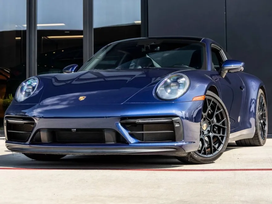 2023 Porsche 911 GTS photo 1