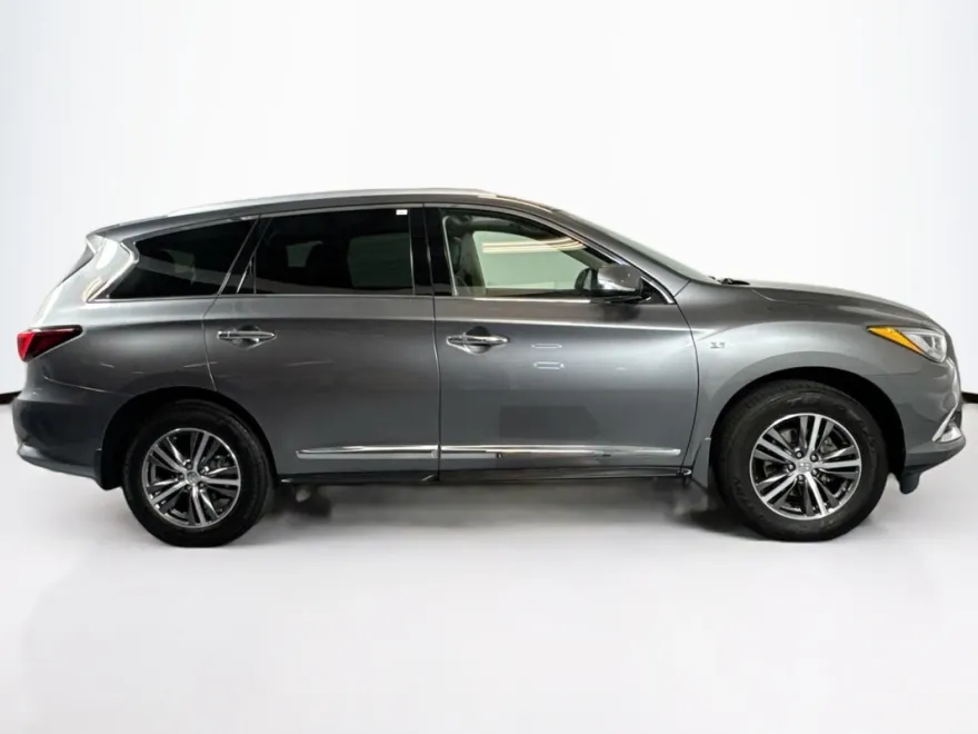 2018 Infiniti QX60 photo 1