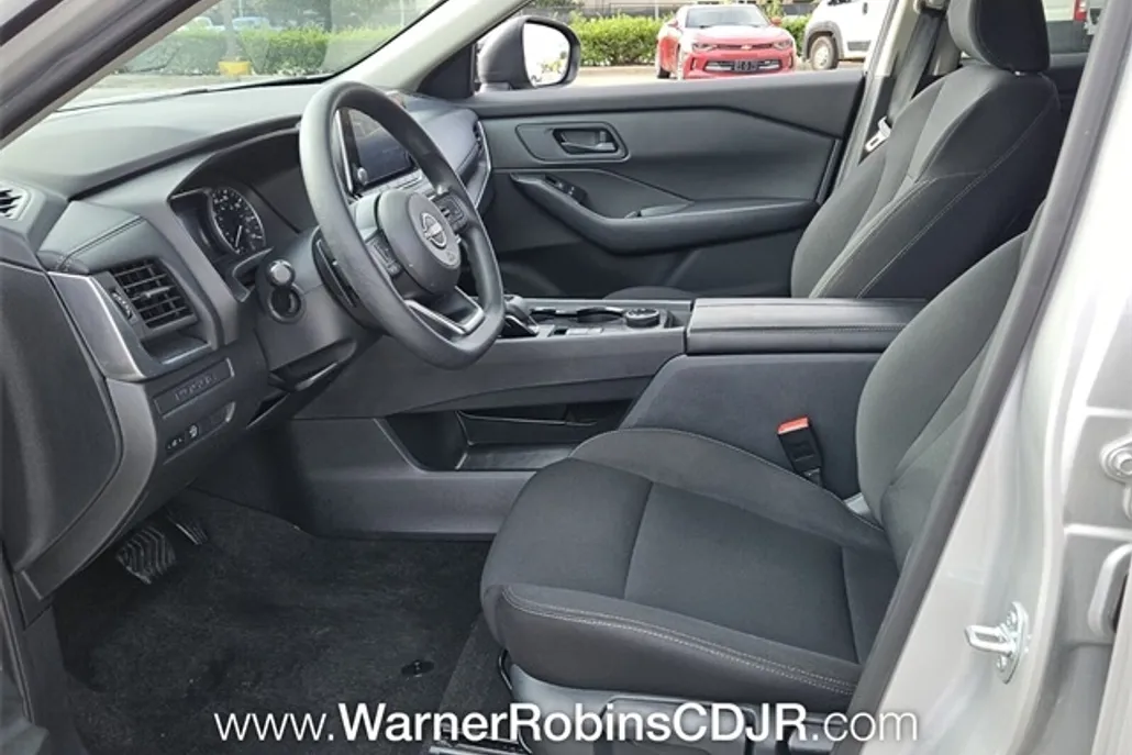 2024 Nissan Rogue S photo 1