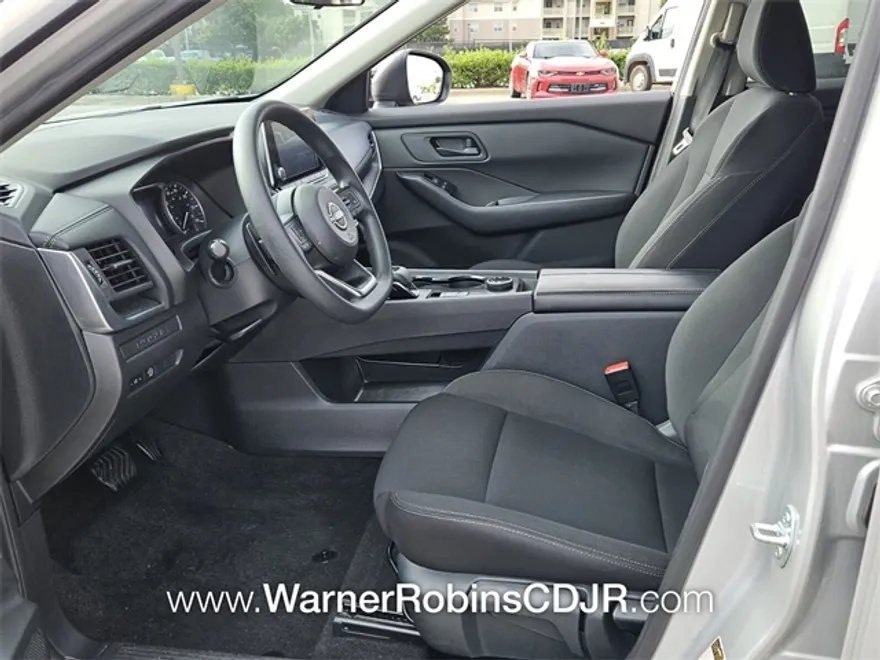 2024 Nissan Rogue S photo 1