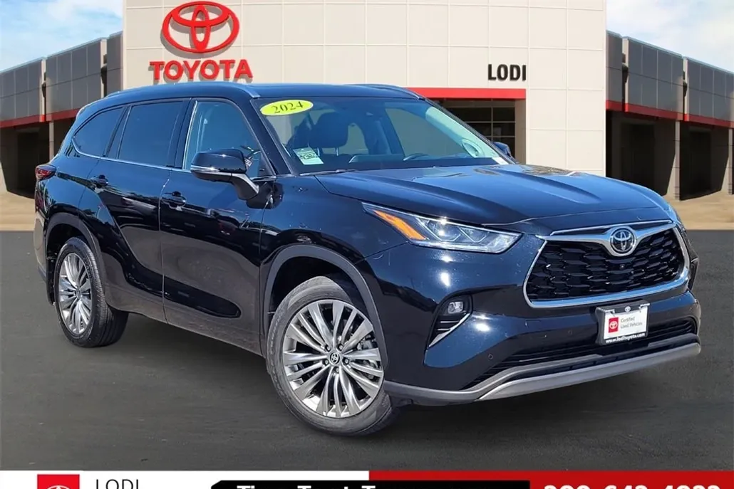 2024 Toyota Highlander Platinum photo 1