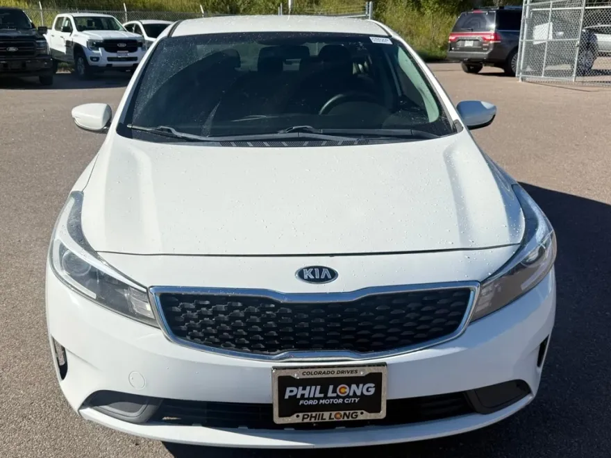 2017 Kia Forte LX Base photo 1