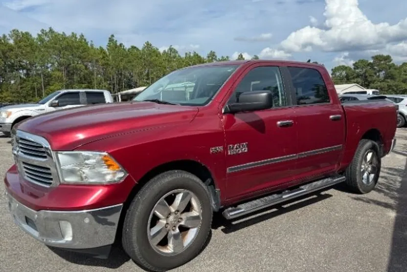 2014 Ram 1500 SLT photo 1