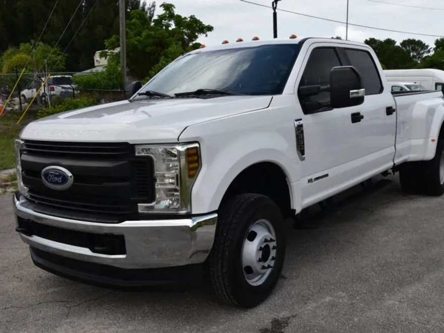 2018 Ford F-350 XL photo 1