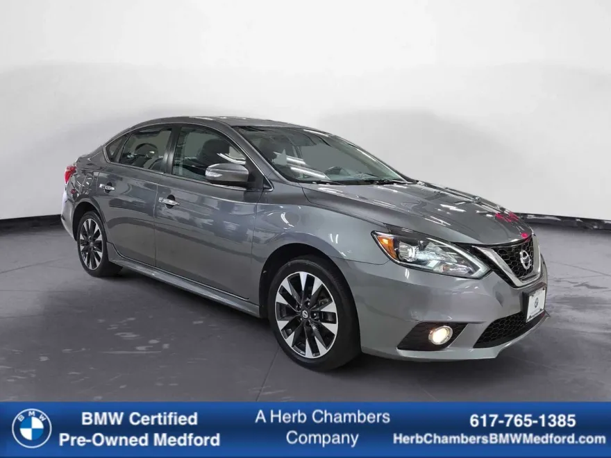2019 Nissan Sentra SR photo 1