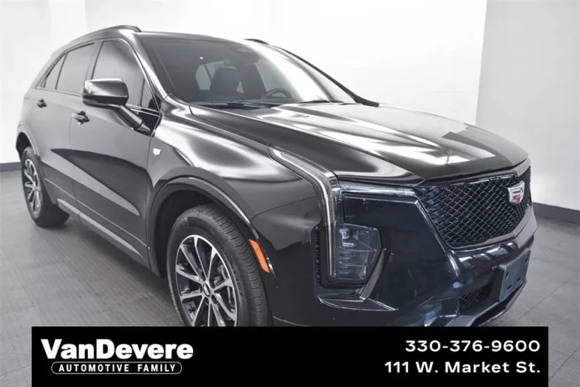 2024 Cadillac XT4 Sport photo 1