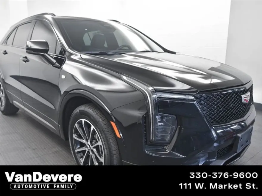 2024 Cadillac XT4 Sport photo 1