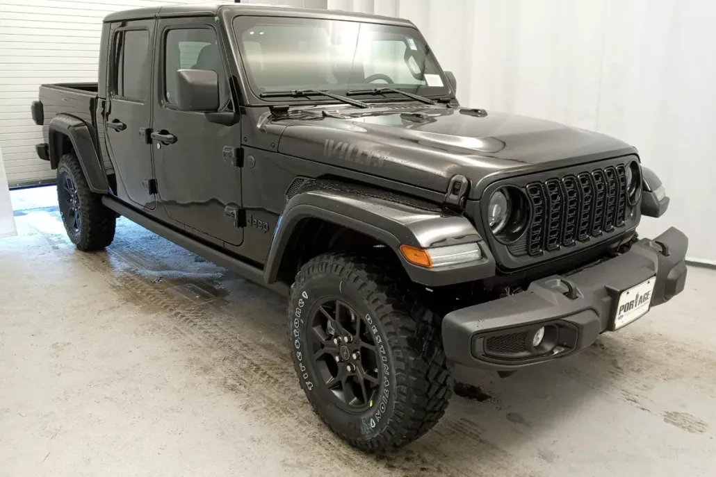 2025 Jeep Gladiator Willys photo 1