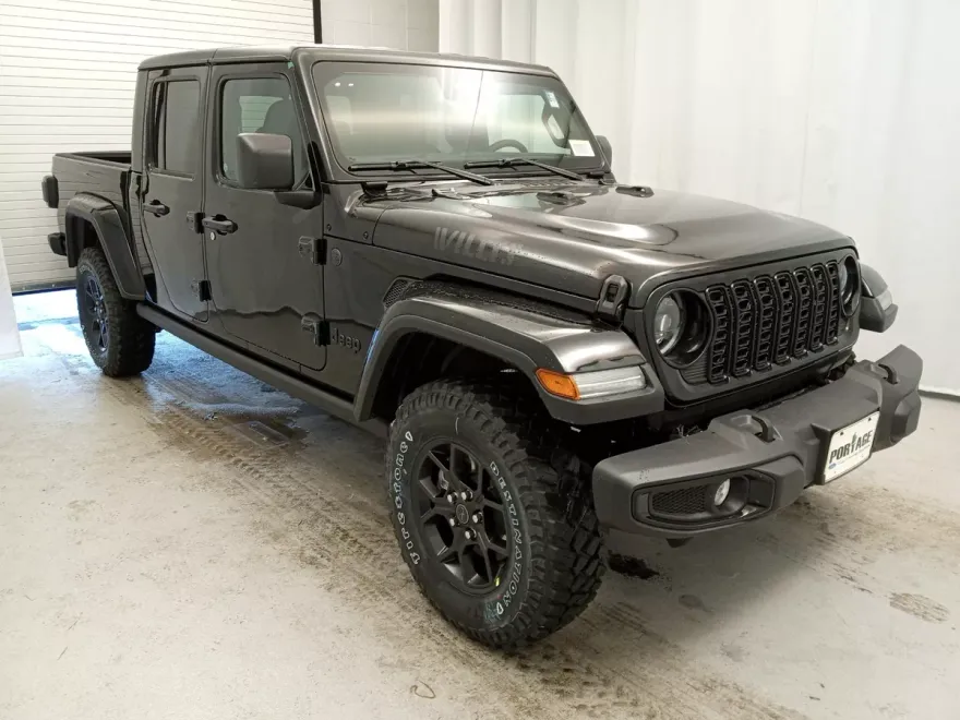 2025 Jeep Gladiator Willys photo 1