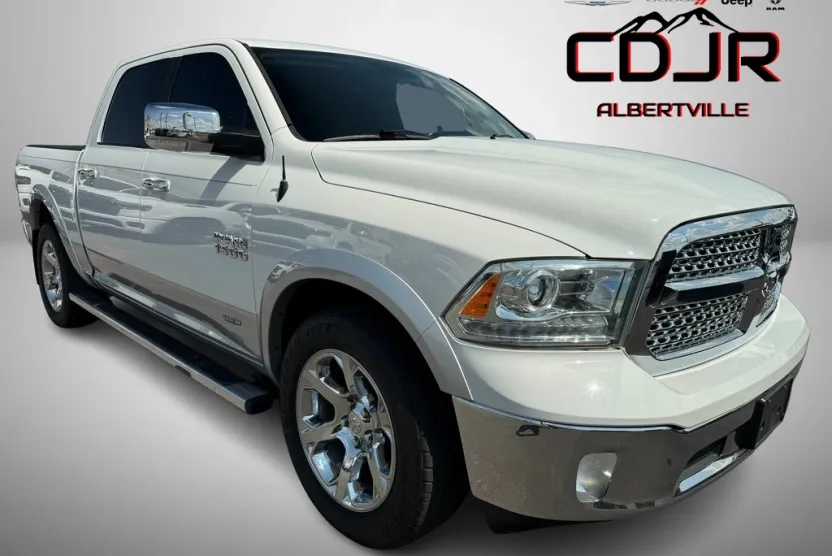 2016 Ram 1500 Laramie photo 1