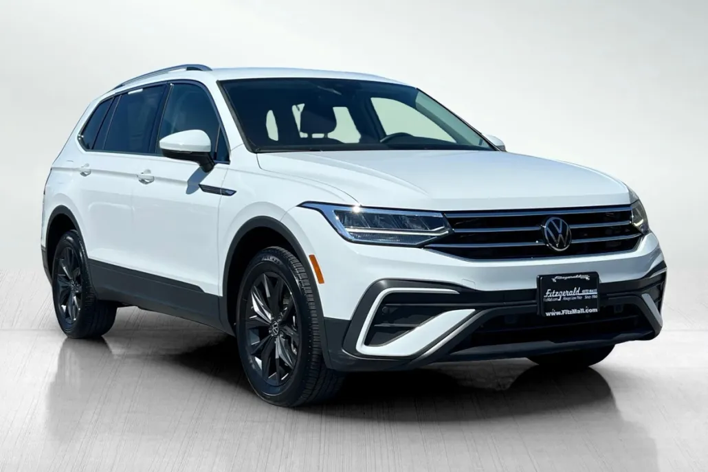 2024 Volkswagen Tiguan SE Wolfsburg Edition photo 1