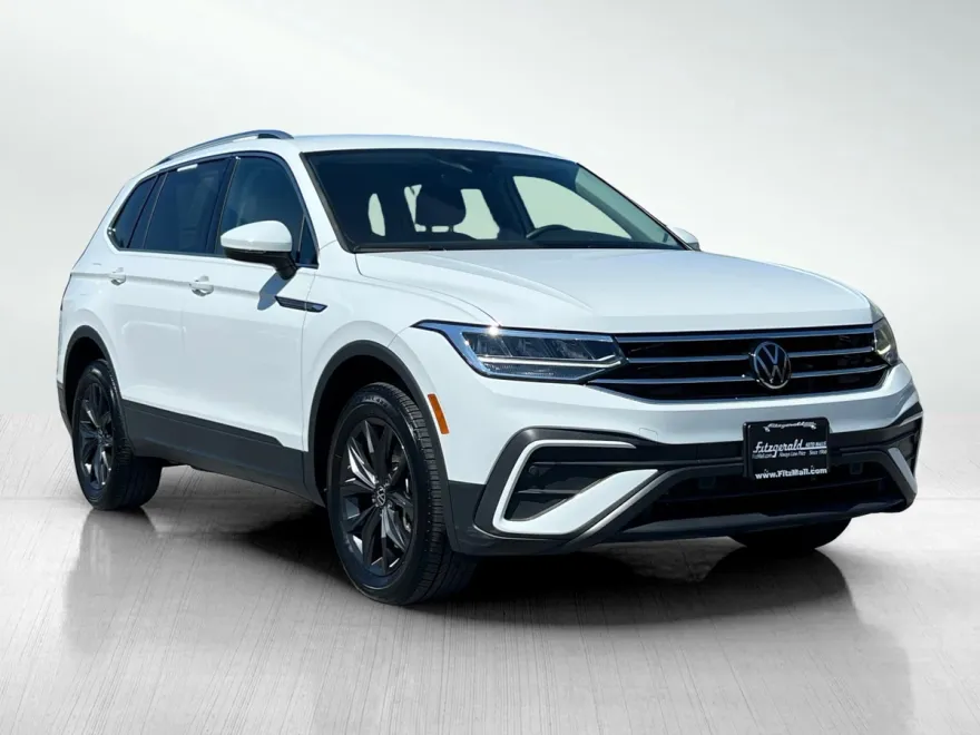 2024 Volkswagen Tiguan SE Wolfsburg Edition photo 1