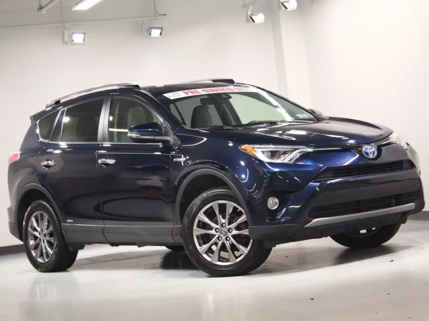 2017 Toyota RAV4 Hybrid Limited photo 1