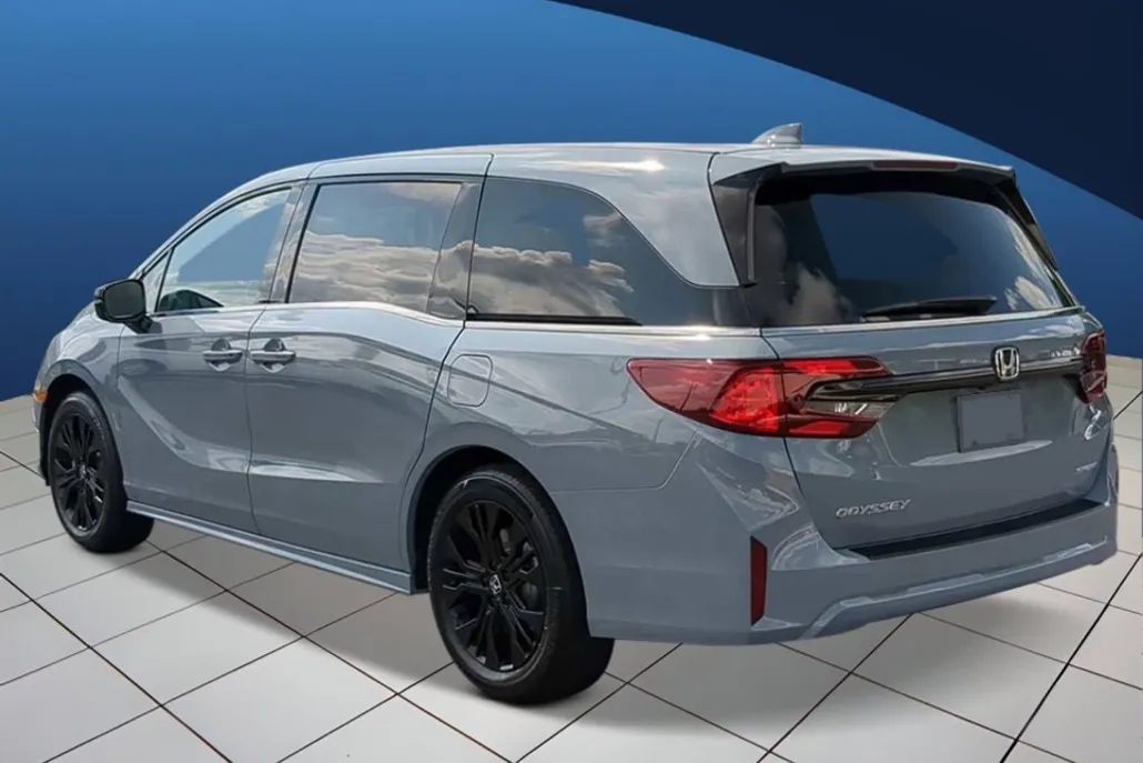 2026 Honda Odyssey photo 1