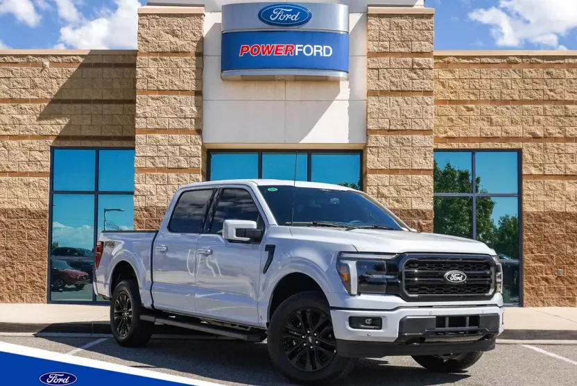 2025 Ford F-150 Lariat photo 1
