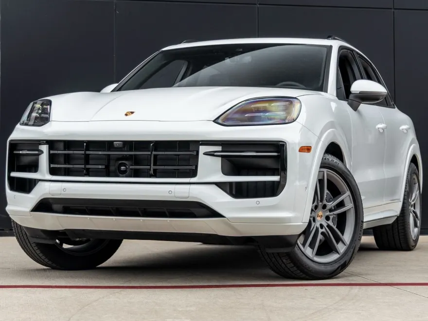 2025 Porsche Cayenne photo 1