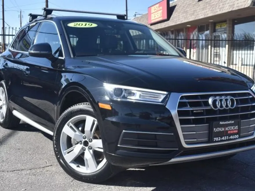 2019 Audi Q5 Premium photo 1