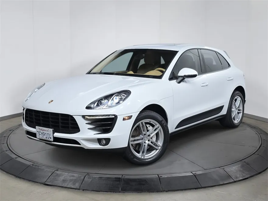 2015 Porsche Macan S photo 1