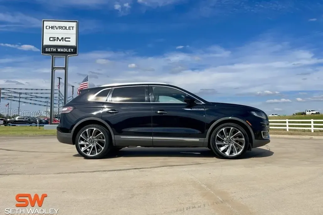 2019 Lincoln Nautilus Reserve photo 1