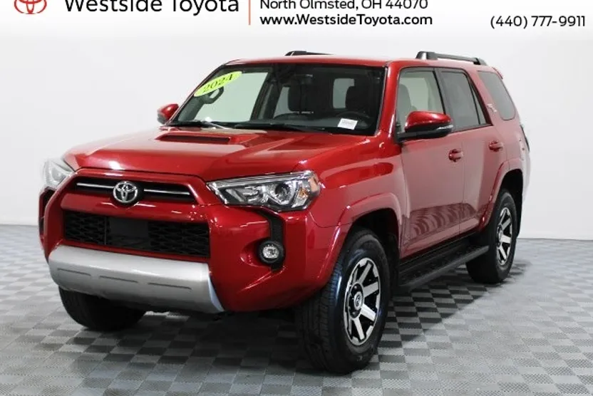 2024 Toyota 4Runner TRD Off-Road Premium photo 1